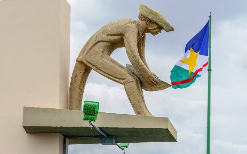 Monumento do Garimpeiro, no Centro Cívico de Boa Vista (Foto: Eduardo Andrade/Semuc)