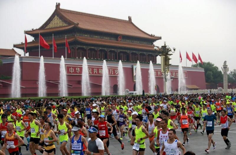 A China tem sofrido com o aumento de casos de covid-19 no país e o governo local tem mantido uma política de tolerância zero para aglomerações. (Foto: Divulgação)