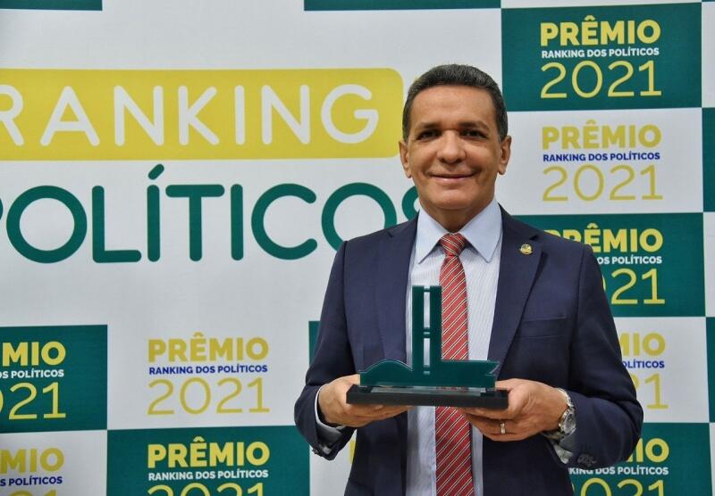 A entrega do prêmio aconteceu nesta quarta-feira (08), em Brasília (Foto: Divulgação)