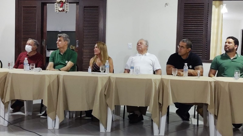 No último final de semana, Romero Juca e Teresa Surita, acompanhados do Prefeito Arthur Henrique, promoveram um evento de filiação e boas-vindas ao MDB-RR para Paulo Linhares (Foto: Divulgação)