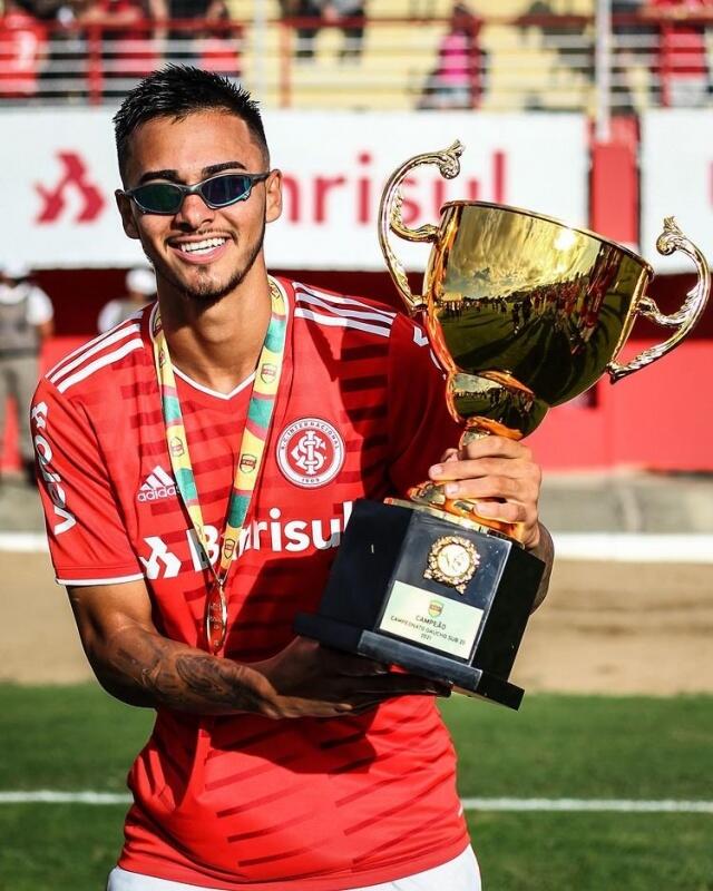 Roraimense Jonathan joga no Internacional desde 2020 (Foto: Instagram/@__jonathan02)