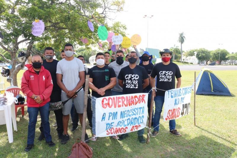 Grupo cobra do governo a convocação para o cadastro de reserva (Foto: Nilzete Franco/FolhaBV)