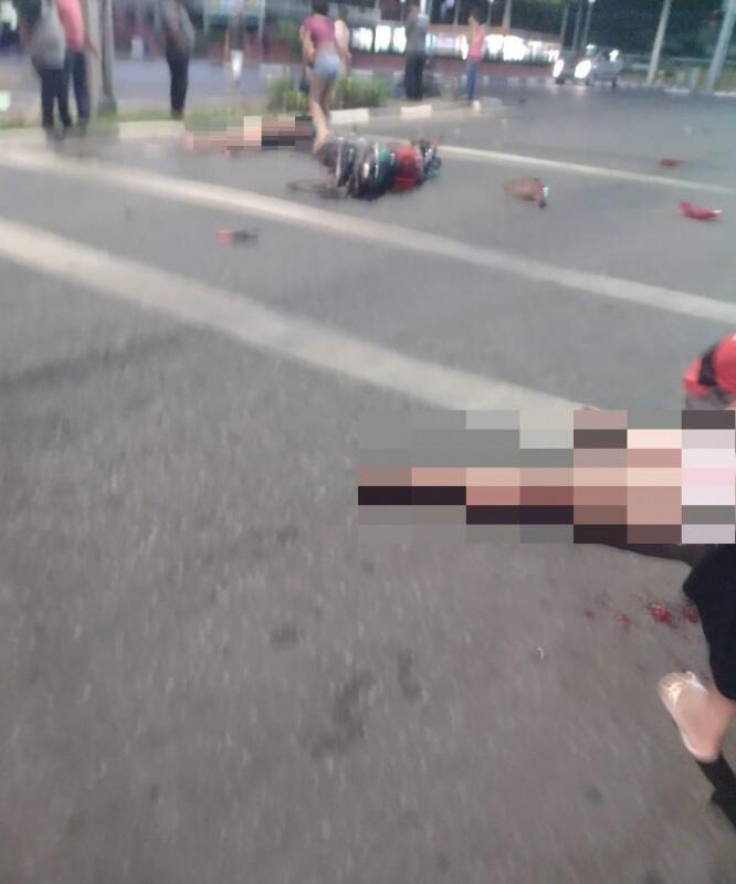 Por conta do forte impacto, Vinicius morreu no local, e o condutor e o garupa que estavam na outra motocicleta sofrem fraturas (Foto: Divulgação)
