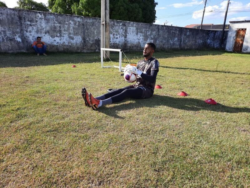 Goleiro Fernando Hungria chega como aposta da diretoria para a temporada 2022 (Foto: Nailson Almeida/Real)