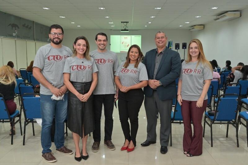 Compõe a Gestão: Lidiane Cavalcante Vanderlei – presidente; Augusto Rodrigues Machado – secretário; Ana Carolina de Moraes Scheller – tesoureira; Felipe Negrão da Silva – presidente da Comissão de Tomada de Contas; e Jeferson Acioli de Souza – presidente da Comissão de Ética. (Foto: Divulgação) .