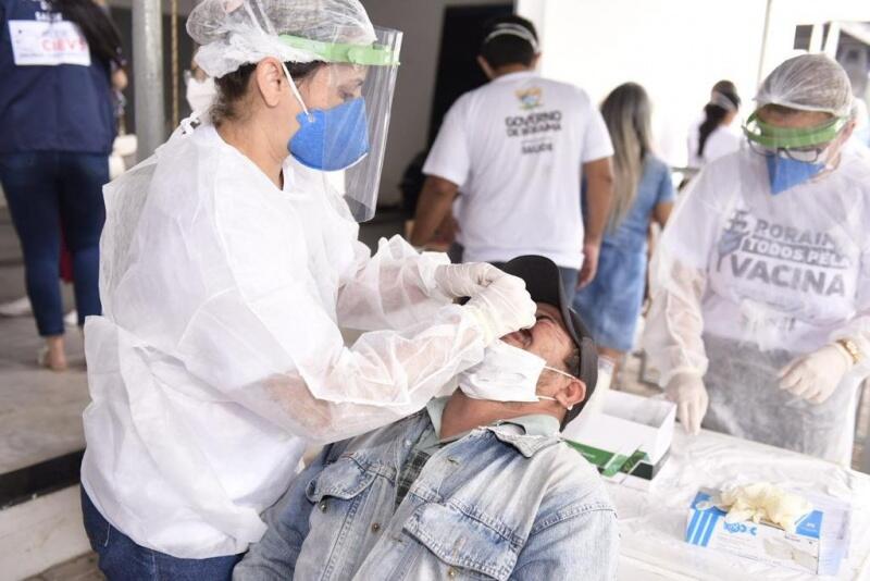 Além da testagem da população para a detecção da covid-19 o objetivo da ação também foi de mobilizar sobre a importância da vacinação (Foto: Secom Roraima)