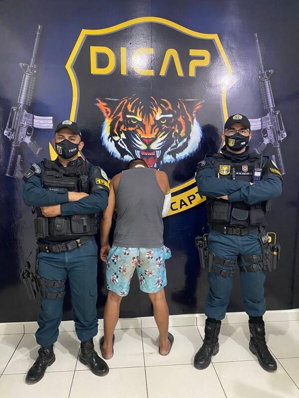 A prisão foi efetuada pelo Primeiro Batalhão da Polícia Militar, na noite dessa quinta-feira, 03. (Foto: Divulgação)