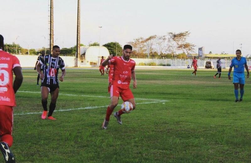 Thiago Macedo em atuação por Baré, contra o Ypiranga (AP), pelo Brasileiro (Foto: João Paulo Oliveira/Baré)