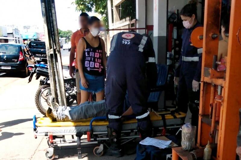O Samu realizou os primeiros socorros nos envolvidos, que tiveram apenas escoriações pelo corpo (Foto: Divulgação)