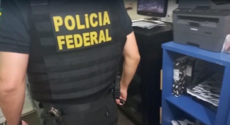 Policias federais cumpriram três mandados de busca e apreensão (Foto: PF)