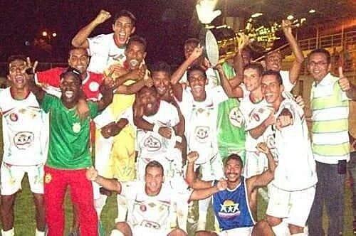 Time do Real de 2011, um verdadeiro ferrolho. Equipe representa São Luiz do Anauá (Foto: Wilson Barbosa)