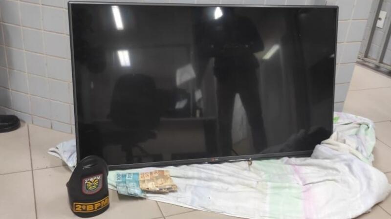 Materiais apreendidos pelos policiais (Foto: Divulgação)