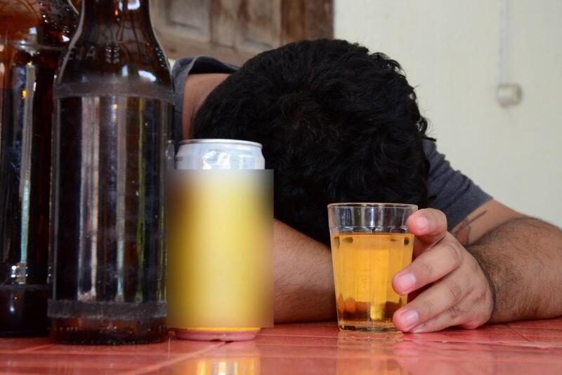 Alguns dos fatores que podem desencadear a dependência alcoólica (Foto: Nilzete Franco/FolhaBV)