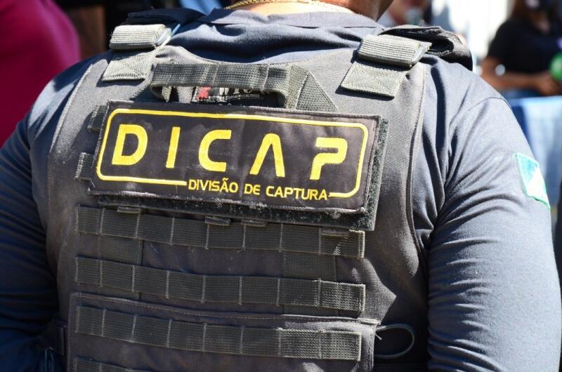Homem foi levado para a Dicap (Foto: Nilzete Franco/FolhaBV)