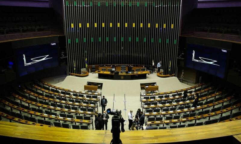 Foram 246 votos favoráveis e 202 contrários à proposta (Foto: Antonio Cruz/Agência Brasil)