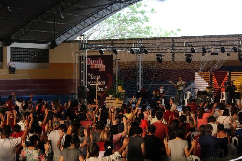 O Ruah de Deus é aberto ao público e durante os dias de encontro haverá momentos de louvor, pregação, oração, adoração ao Santíssimo Sacramento e Santa Missa (Foto: Divulgação)