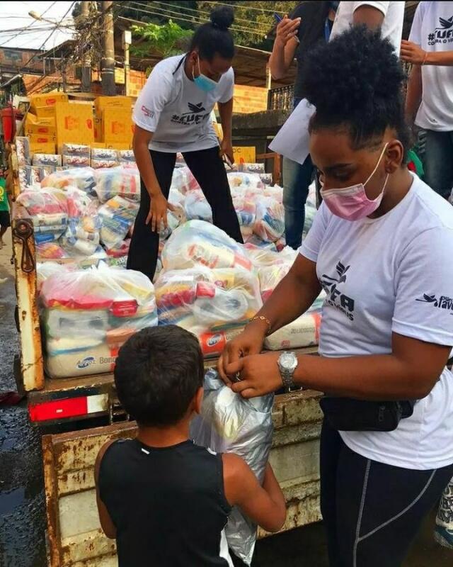 O ponto de coleta das doações é na Rua Vitoriano Pinto, 27, no bairro 31 de Março. Para mais informações acesse maesdafavela.com.br ou 98408-0817 ou 98408-6044 (Foto: CUFA Petrópolis)