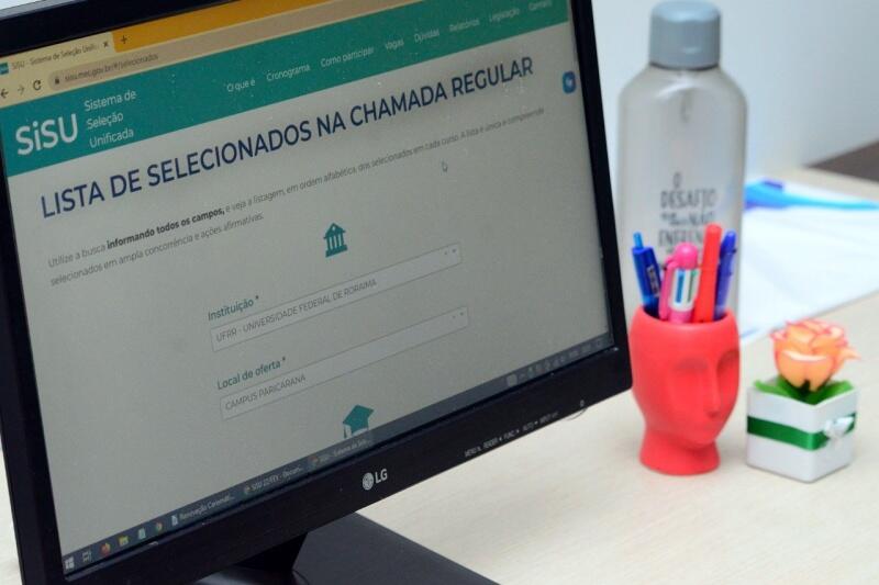 O programa permite que estudantes com melhores desempenhos no Exame Nacional do Ensino Médio (Enem) conquistem vagas em universidades públicas (Foto: Nilzete Franco Folha BV)