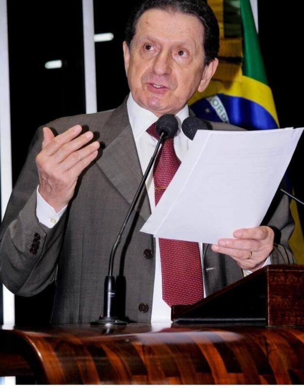 O ex-senador Mozarildo Cavalcanti