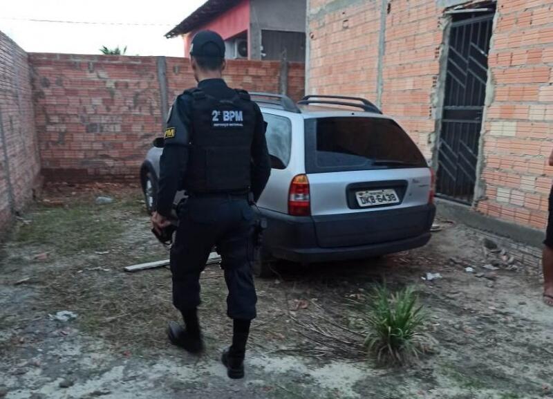 Após consulta, a PM constatou que o automóvel estava registrado como furtado no último sábado (5) (Foto: Divulgação)