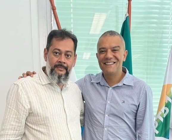 Yachin e Marcus Vinícius em encontro no gabinete do deputado fluminense 
