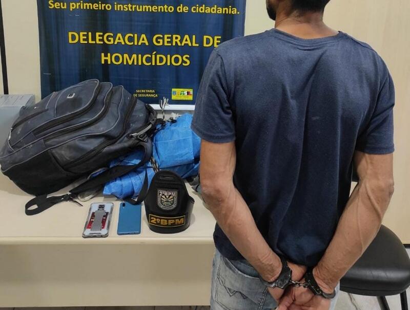 Os policiais informaram, ainda, que o suspeito tentou mentir o seu nome, dificultando a identificação (Foto: Divulgação)