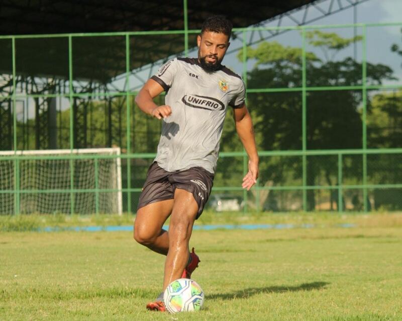Reforço de peso, atacante Jerinha vai para o terceiro jogo com o camisa do Real (Foto: Granieri Pietro/Agência Real)