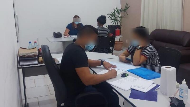 Em protesto, médicos atenderam pela manhã na sede da Secretaria Estadual de Saúde (Foto: Divulgação)