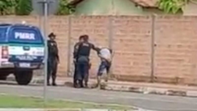 Vídeo não revela o diálogo entre os agentes e o acusado (Foto: Reprodução)