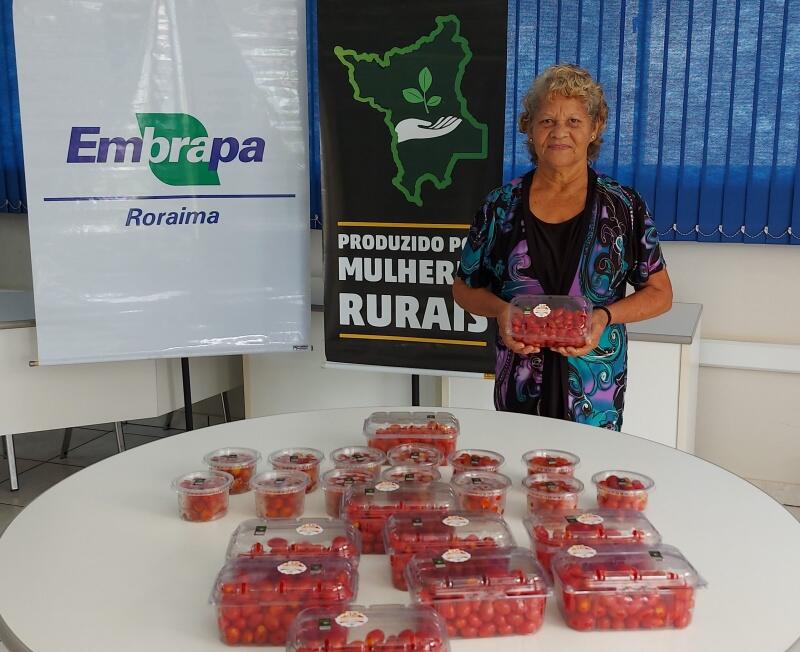 Dona Nazilda Paz, produtora da Região do Água Boa, município de Boa Vista (Foto: Divulgação)