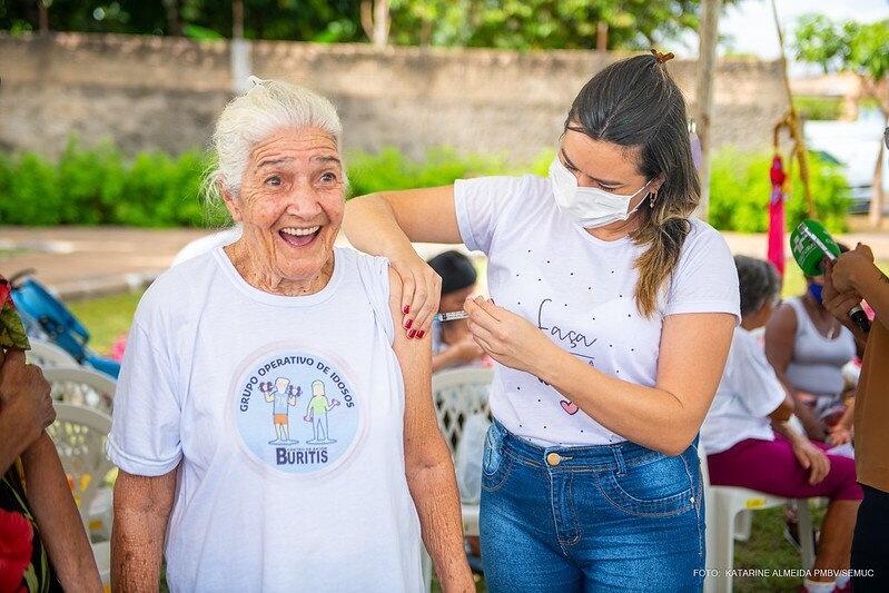 Até o momento já receberam a segunda dose de reforço, 644 pessoas e a previsão é de que 9.756 pessoas de 60 anos ou mais recebam a dose em Boa Vista. (Foto: Divulgação)