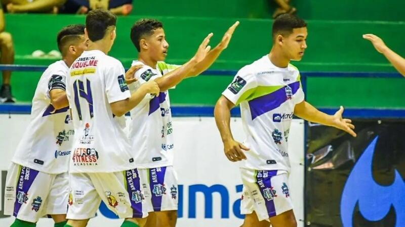 Jogadores do Sporting Roraima comemoram no ginásio Hélio Campos (Foto: BV Esportes)