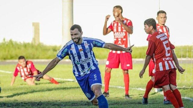 São Raimundo venceu o Náutico em pleno Canarinho (Foto: João Normando)
