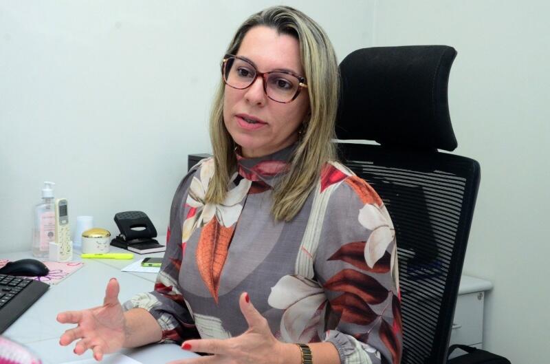 A delegada Elivania Aguiar em entrevista à Folha (Foto: Nilzete Franco/FolhaBV)