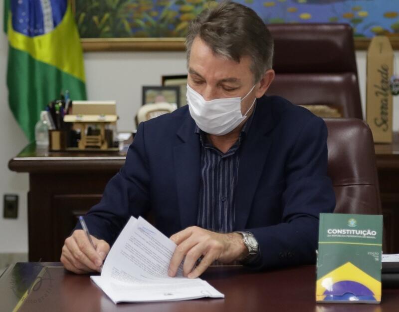 Governador Antonio Denarium sancionou a lei