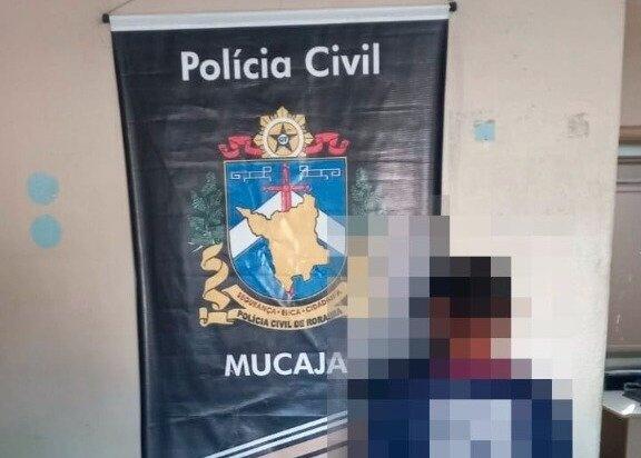 Ele foi localizado escondido na casa da mãe dele, onde a vítima foi morta (Foto: PCRR)