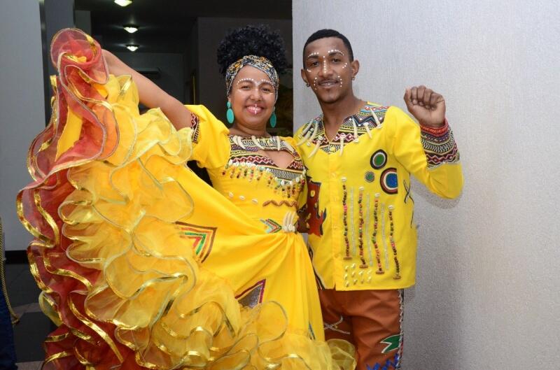 Adriana Alves e Joilton de Araújo, integrantes da quadrilha Coração de Estudante (Foto: Nilzete Franco/FolhaBV)