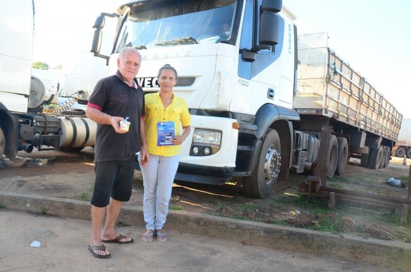 Nilson José de Souza e sua esposa Maria Alencar, foram um dos beneficiados com a ação (Foto: Nilzete Franco/Folha BV)