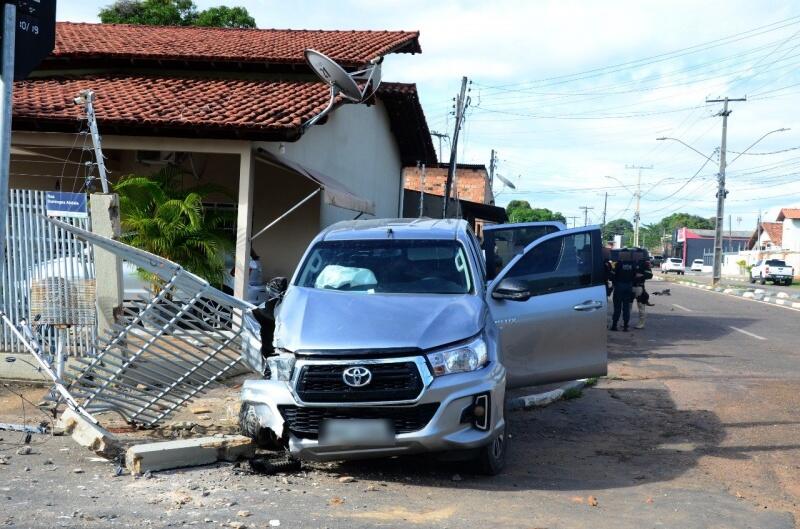 Acidente ocorreu por volta das 7h30 da manhã desta sexta-feira (Foto: Nilzete Franco/Folha BV)
