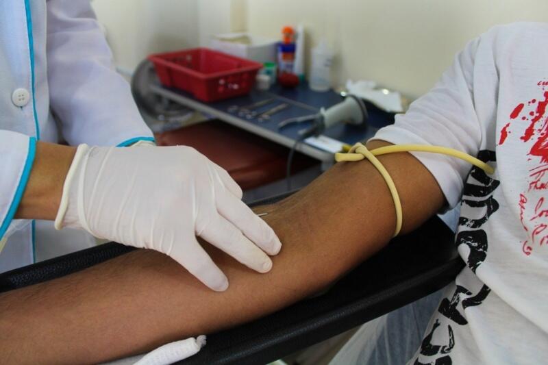 Para ser um doador de sangue é preciso ter entre 16 e 69 anos de idade, pesar no mínimo 50 quilos, estar alimentado e ter dormido pelo menos seis horas na noite anterior (Foto: Divulgação/Sesau) Para ser um doador de sangue é preciso ter entre 16 e 69 anos de idade, pesar no mínimo 50 quilos, estar alimentado e ter dormido pelo menos seis horas na noite anterior (Foto: Divulgação/Sesau)
