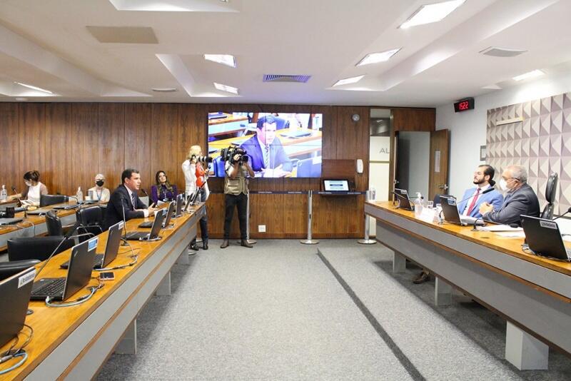Os trabalhos retornam diante das graves situações envolvendo migrantes no Brasil (Foto: Ascom parlamentar)