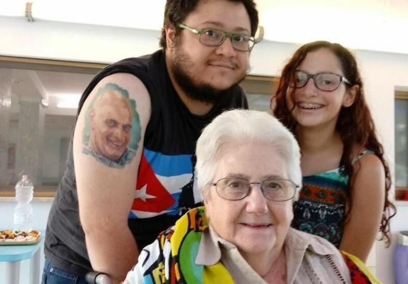 Rafael e Geovanna Chirone escolheram homenagear os avós com tatuagens (Foto: Arquivo pessoal)
