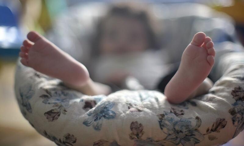 O acompanhamento pré-natal e o diagnóstico precoce são fundamentais para o tratamento adequado de bebês com o problema (Foto: Arquivo Agência Brasil)