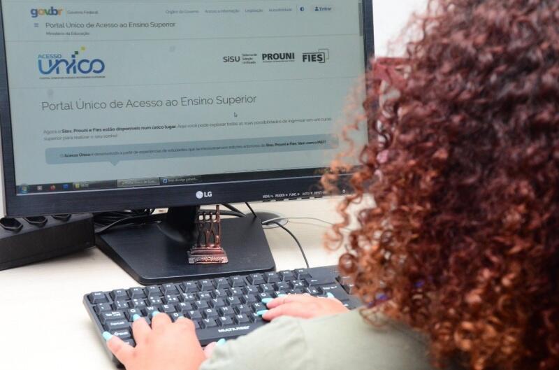 O Fundo de Financiamento Estudantil é um programa do Ministério da Educação (MEC) destinado à concessão de financiamento a estudantes regularmente matriculados em cursos superiores presenciais não gratuitos (Foto: Nilzete Franco/Folha BV)