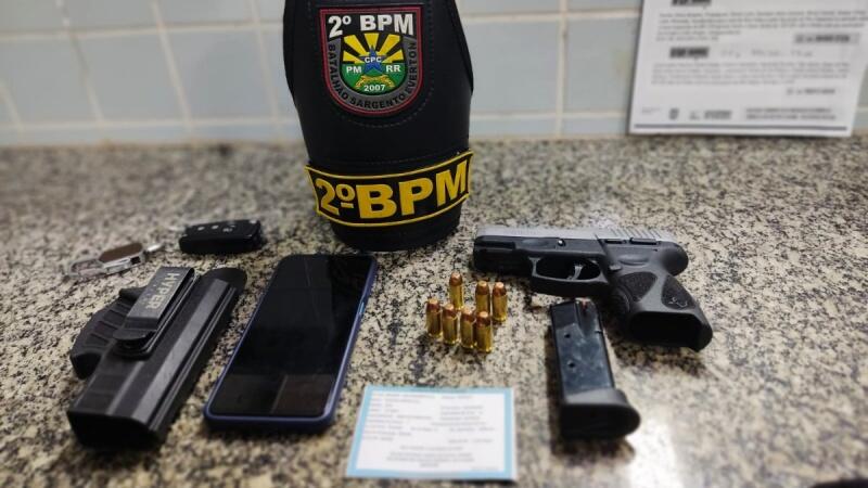 Materiais apreendidos foram levados para o 5º DP (Foto: Divulgação)