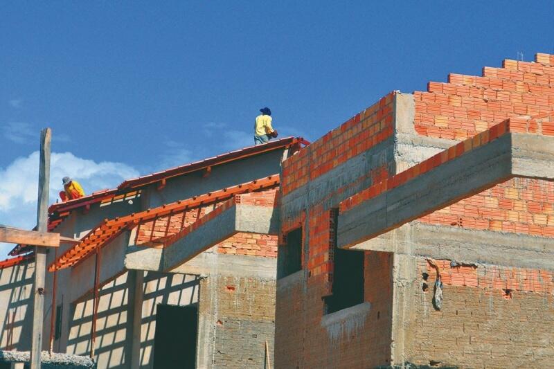 Decreto que regulamenta o trecho do Código de Edificações e Instalações (Foto: Nilzete Franco/FolhaBV)