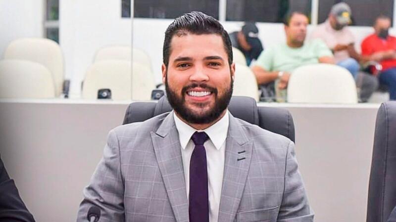 O vereador Kleber Siqueira durante sessão na Câmara Municipal (Foto: Instagram)