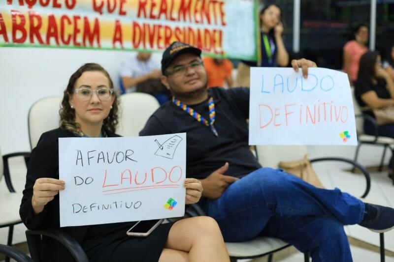 Pais de crianças e adolescentes com deficiência, membros do Coletivo +A, participaram da sessão (Foto: Diane Sampaio/FolhaBV)