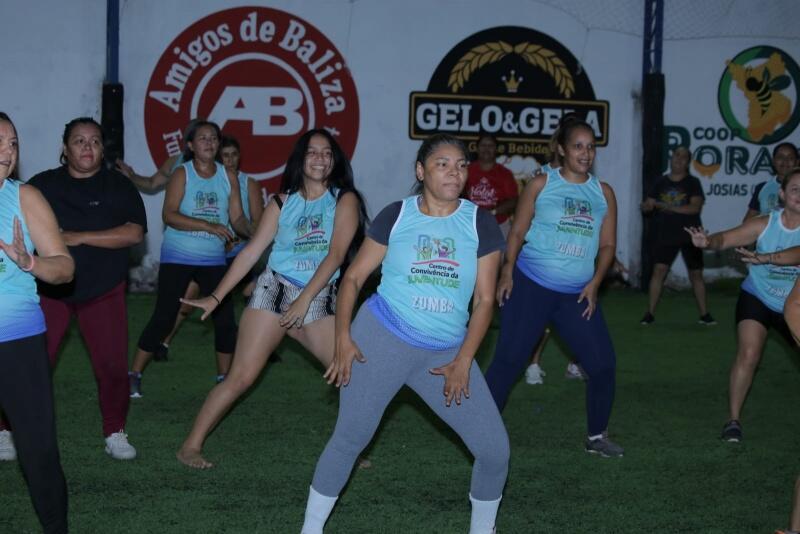 Aulas levam bem-estar e melhor condicionamento físico para as pessoas atendidas (Foto: Divulgação)