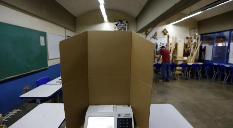 Urna eletrônica é vista em seção eleitoral Foto: 